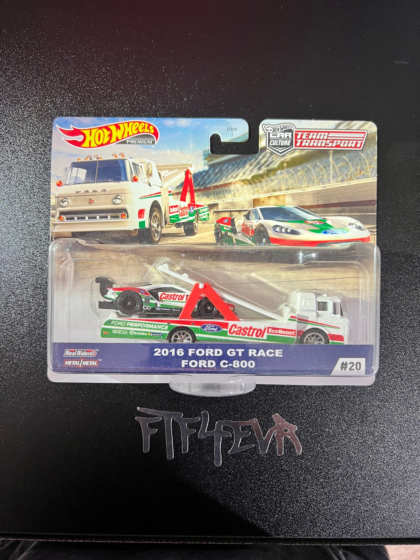 Hotwheels Premium / Team Transport Ford Gt & C-800